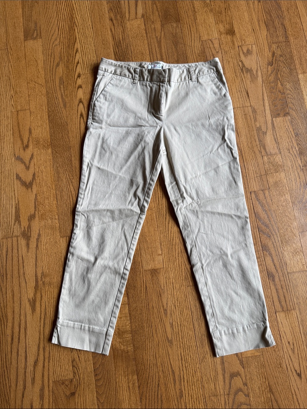 Women’s Vineyard Vines tan Chino Pants